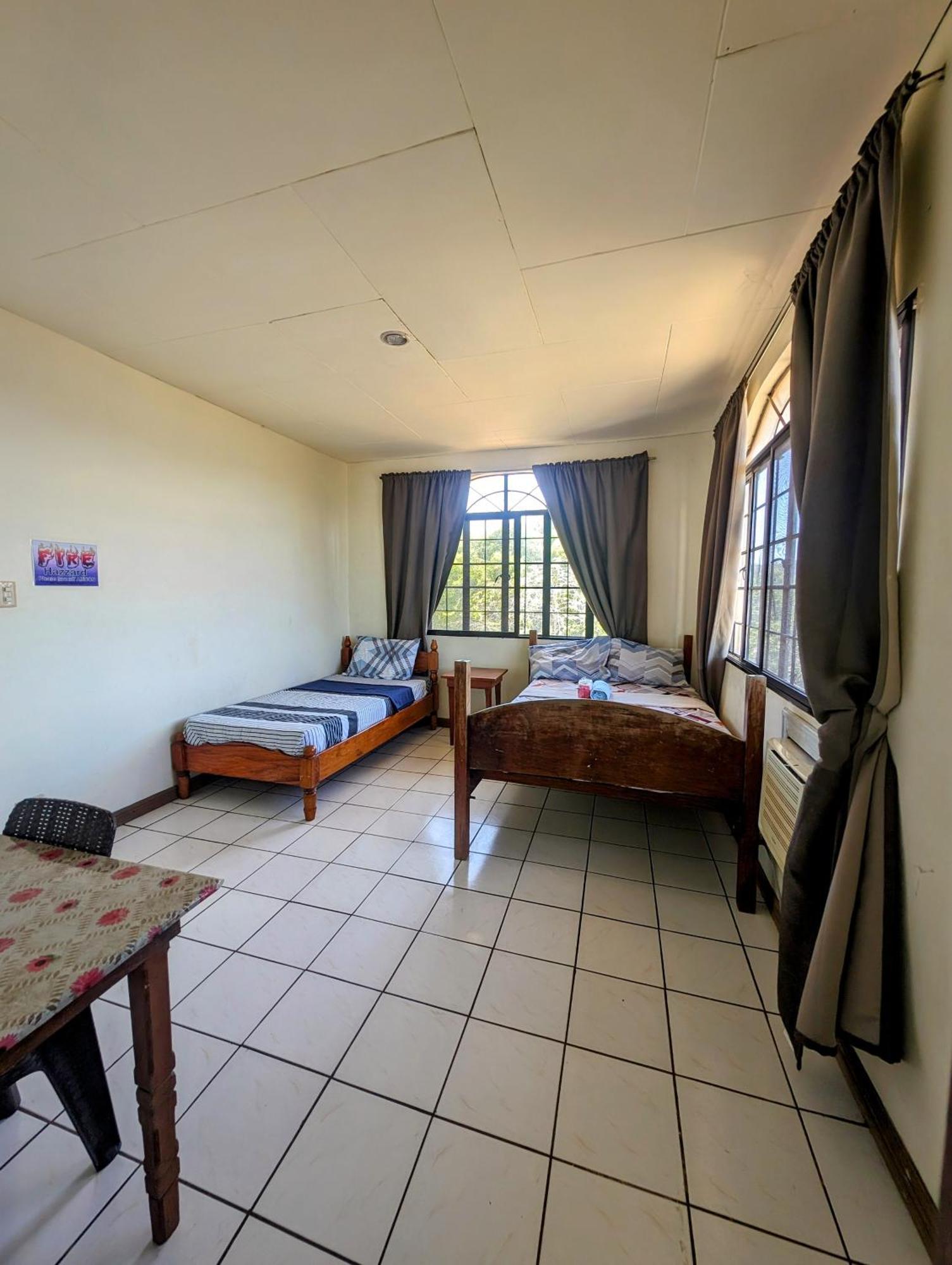 Screaming Gecko Hostel Busuanga Exterior photo